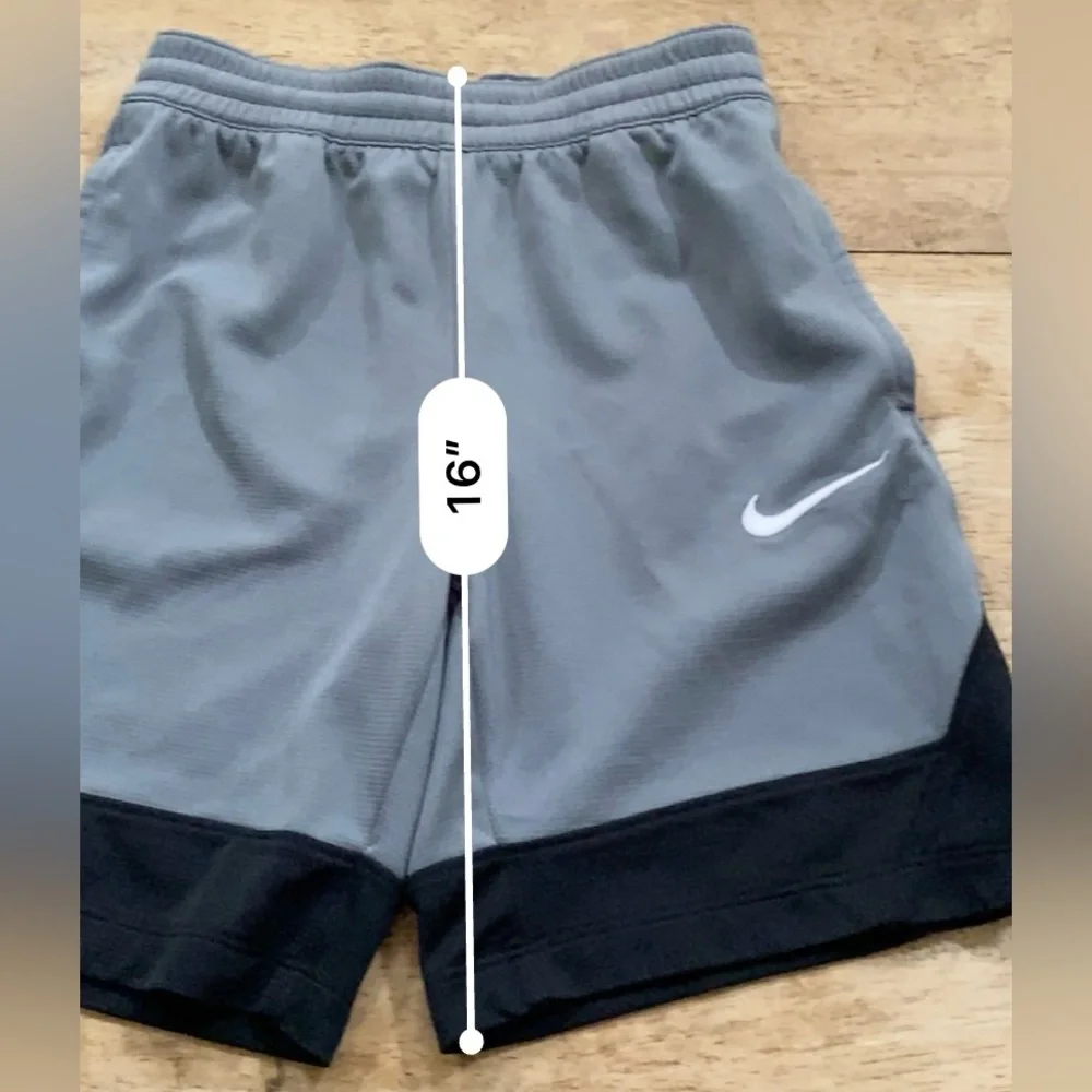 Nike Boy’sSz S‎ Cool Gray/Black Icon Basketball Shorts